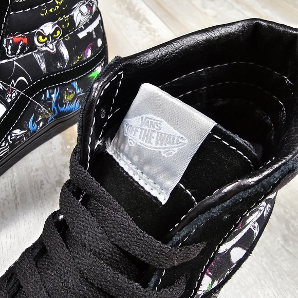 Vans X Disney 100 SK8-Hi Villains - Picture 4 of 14